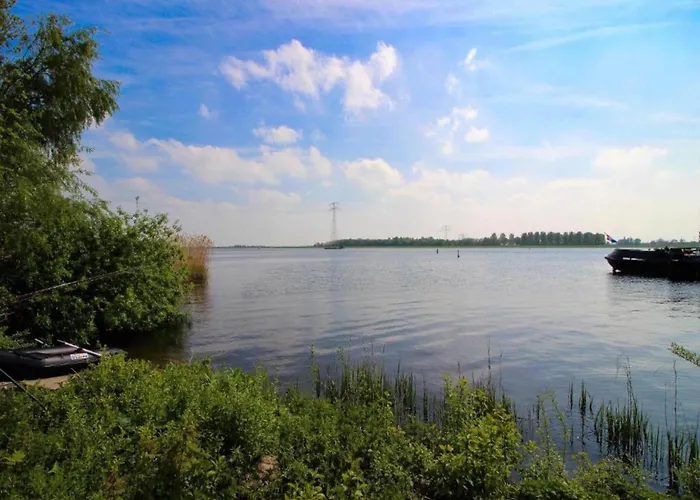 Lush Holiday Villa At Lovely Location In Zeewolde