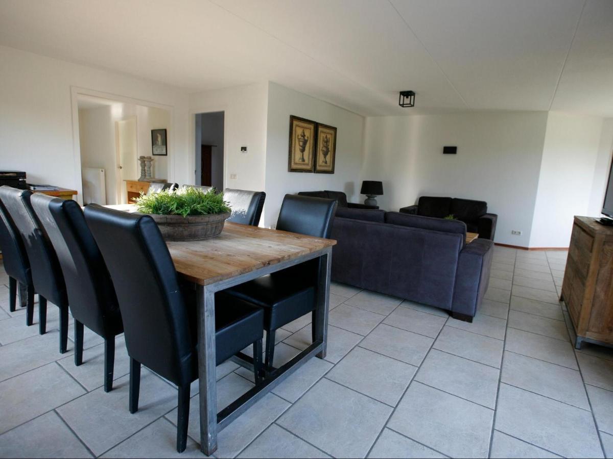 Villa Lush At Lovely Location In